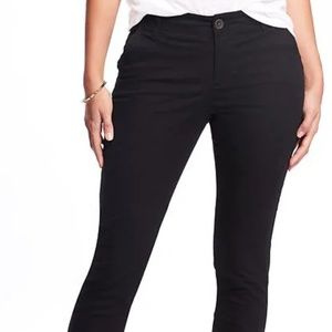 Brand New Old Navy Mid-Rise Skinny Everyday Khakis